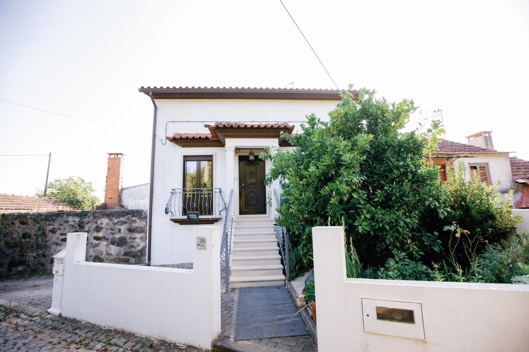 R3 - Guesthouse Travessa Da Arieira Aguda (Leiria) Екстериор снимка